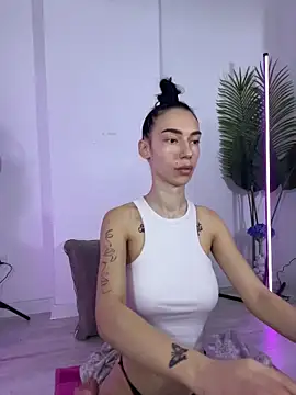 Celine Roxelle online show from 11-11-25, 06:41