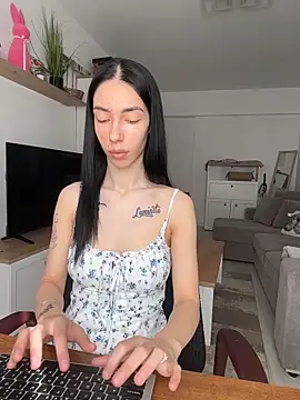 Celine Roxelle online show from 04-26-26, 06:54