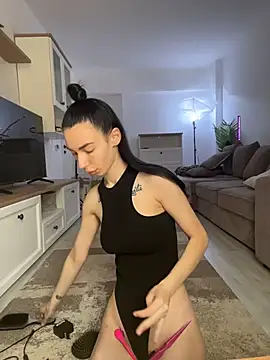 Celine Roxelle online show from 05-17-26, 07:30