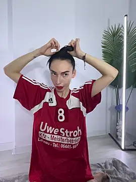 Celine Roxelle online show from 11-12-25, 05:50