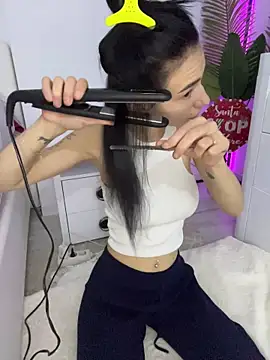 Celine Roxelle online show from 12-21-25, 07:48