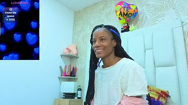 dafnnelewis online show from 06-22-26, 11:18