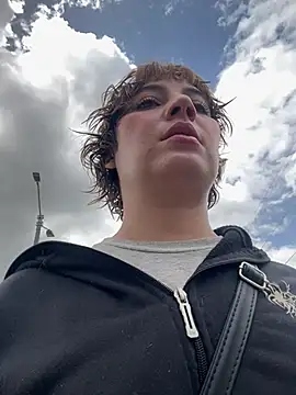 Maggie Geller online show from 02-05-26, 05:42