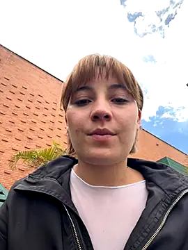 Maggie Geller online show from 12-04-25, 06:40