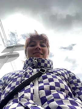 Maggie Geller online show from 10-20-25, 08:42