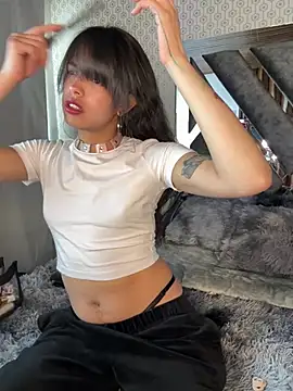 Isabella Rizzo online show from 02-19-25, 03:38