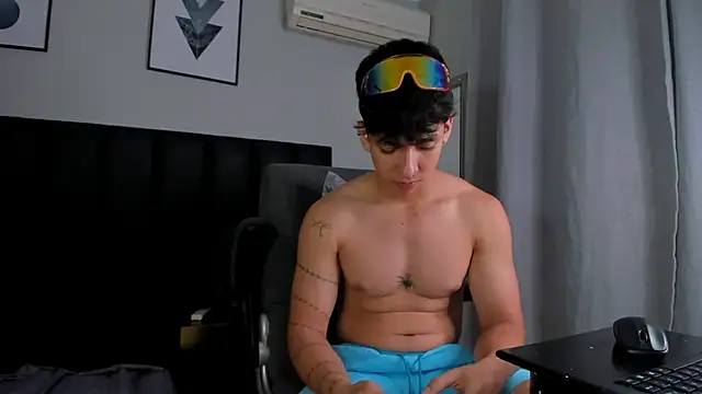 Snapshot of ISAAC_CRYSTON chatting on 03-22-25, 02:16 ISAAC CRYSTON online show from 03-22-25, 02:16