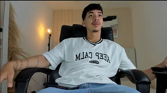 ISAAC CRYSTON online show from 12-01-25, 08:42