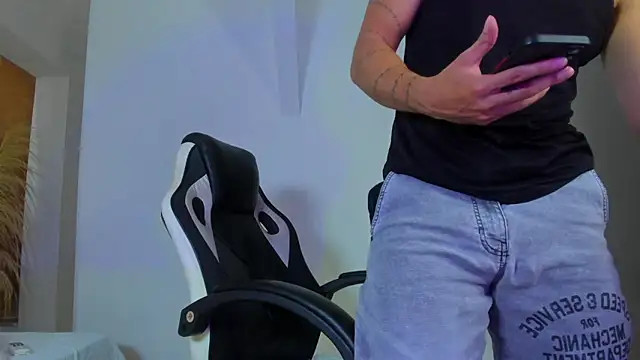 ISAAC CRYSTON online show from 11-30-25, 09:26