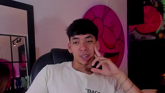 Snapshot of ISAAC_CRYSTON chatting on 09-11-25, 07:36 ISAAC CRYSTON online show from 09-11-25, 07:36