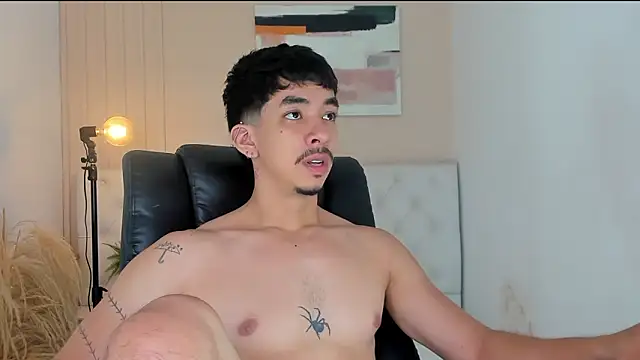 Snapshot of ISAAC_CRYSTON chatting on 02-09-26, 09:24 ISAAC CRYSTON online show from 02-09-26, 09:24