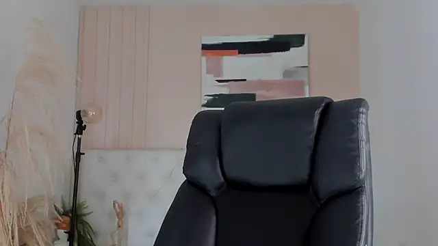 ISAAC CRYSTON online show from 10-23-25, 07:34