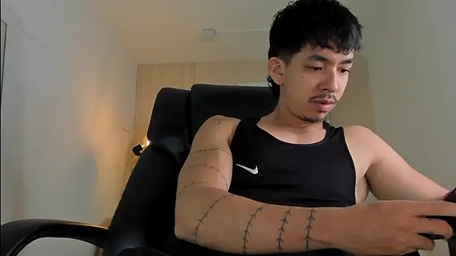 ISAAC CRYSTON online show from 12-22-25, 07:58