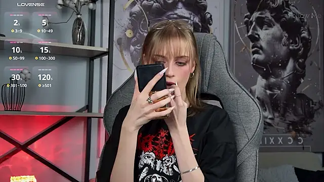 KiraMontoya online show from 03-05-26, 02:52