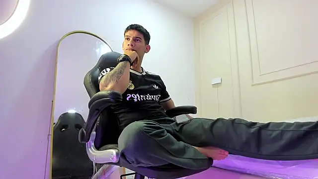 ANDRES STUD online show from 06-15-26, 03:29