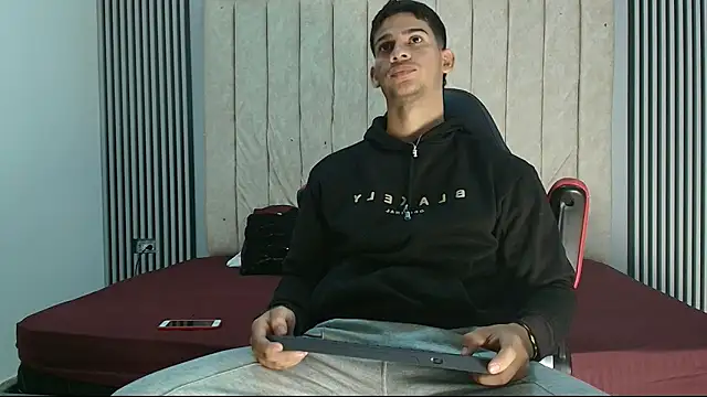 ANDRES STUD online show from 09-29-25, 04:19