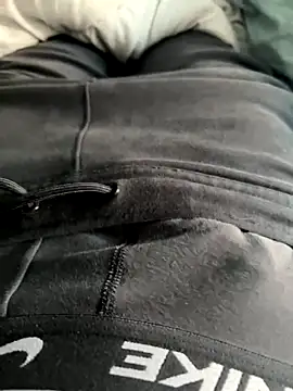 polpolo21 online show from 11-11-25, 02:56