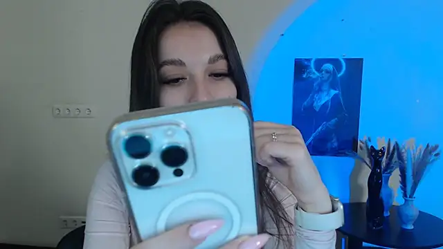 Eva Eldis online show from 03-10-25, 04:25