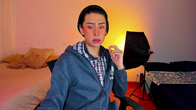 steve  gray online show from 03-06-25, 06:48