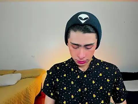 steve  gray online show from 02-04-25, 02:21