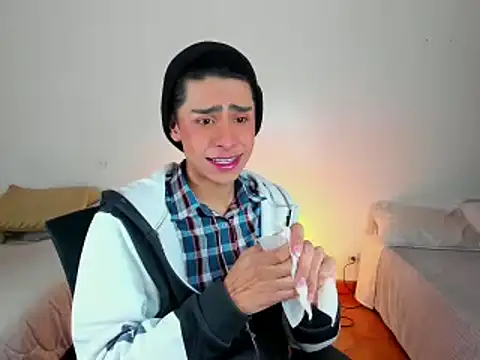 steve  gray online show from 02-19-25, 03:27