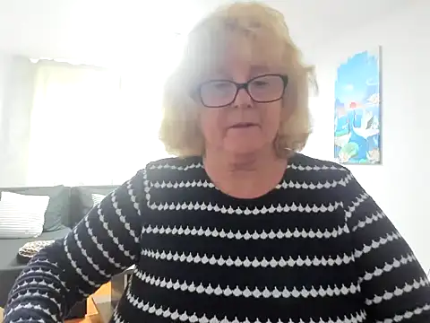 NoraJohnson6 online show from 10-04-25, 01:34