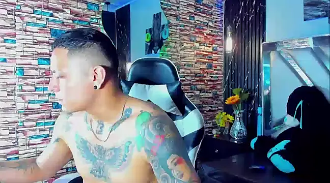 Natha and Sophia online show from 02-05-25, 04:47