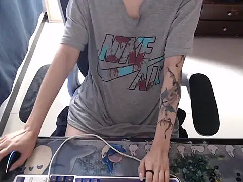 nian 2024 online show from 01-15-26, 04:32