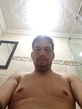 Snapshot of reyarturs13 chatting on 02-11-25, 04:55 reyarturs13 online show from 02-11-25, 04:55