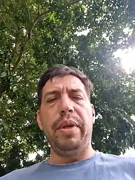 Snapshot of reyarturs13 chatting on 02-11-25, 06:55 reyarturs13 online show from 02-11-25, 06:55