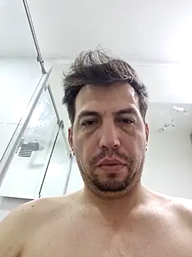 Snapshot of reyarturs13 chatting on 03-05-25, 04:02 reyarturs13 online show from 03-05-25, 04:02