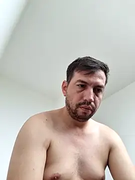 Snapshot of reyarturs13 chatting on 02-17-25, 01:00 reyarturs13 online show from 02-17-25, 01:00