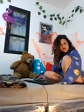 jeans and emma online show from 10-30-25, 01:59