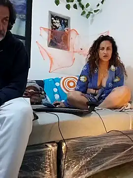 jeans and emma online show from 10-17-25, 03:54