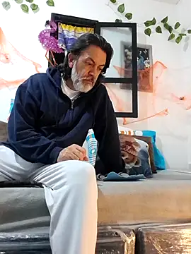 jeans and emma online show from 10-26-25, 03:18