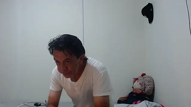 jeans and emma online show from 03-22-26, 07:21