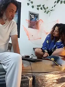 jeans and emma online show from 10-27-25, 12:33