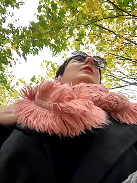 Loveblackzilla online show from 11-09-25, 12:31