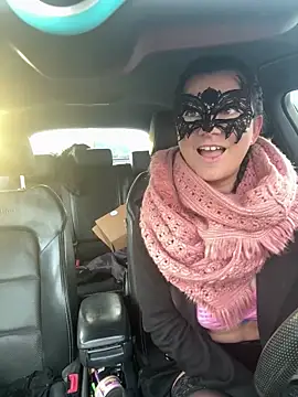 Loveblackzilla online show from 12-04-25, 08:35