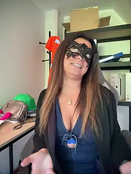 Loveblackzilla online show from 03-02-26, 02:02