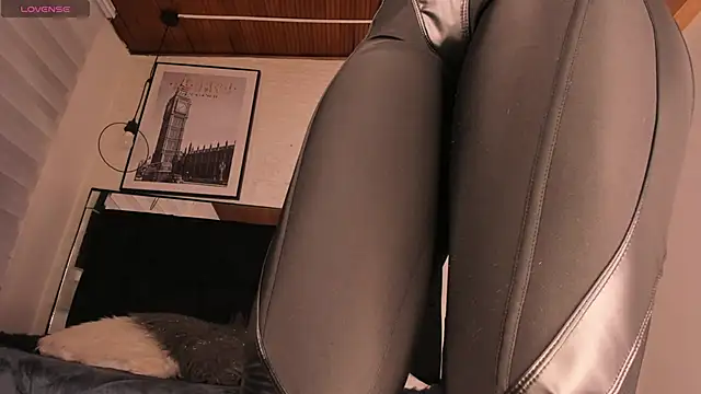 tylla  online show from 11-15-25, 08:35