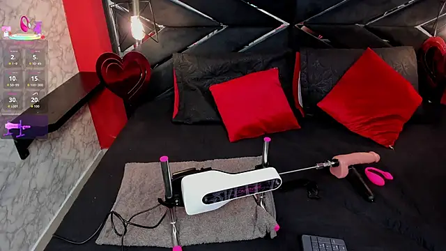 IVISBOUNCYASS online show from 09-26-25, 12:34