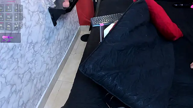 IVISBOUNCYASS online show from 02-08-26, 01:09