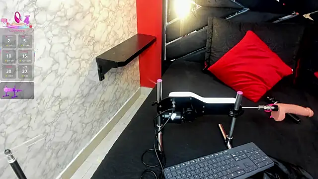 IVISBOUNCYASS online show from 12-22-25, 12:38