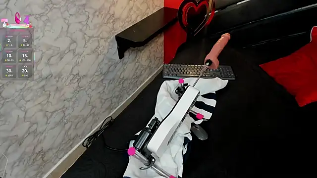 IVISBOUNCYASS online show from 09-16-25, 12:28