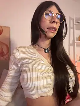 Snapshot of Amby_ambar chatting on 06-17-26, 02:00 Amby ambar online show from 06-17-26, 02:00
