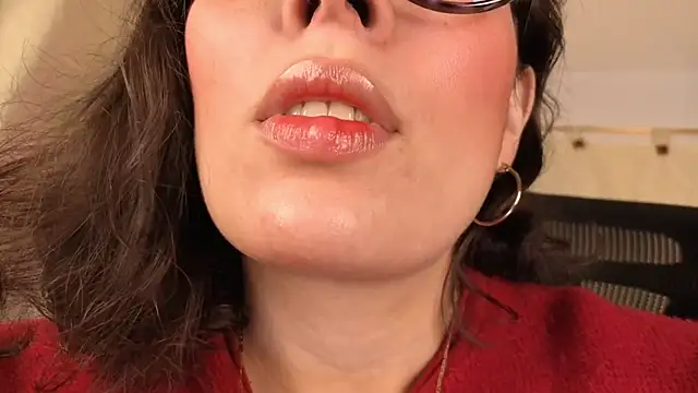 sophia dumont online show from 04-19-26, 12:44