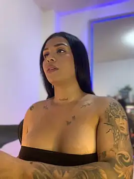 Snapshot of tinalove7 chatting on 02-27-26, 04:34 tinalove7 online show from 02-27-26, 04:34