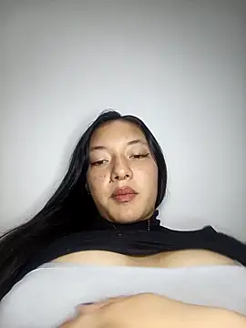 CuteHarper online show from 03-18-25, 01:35