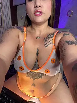 Madissonlove 1 online show from 05-17-26, 11:16